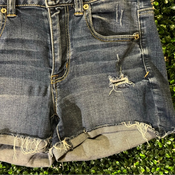 AE WOMENS HI RISE SHORTIE DENIM SHORTS - Picture 4 of 8